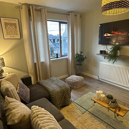 Lovely Modern 2 Bedrom Unit Close To City Center Dalneigh Экстерьер фото