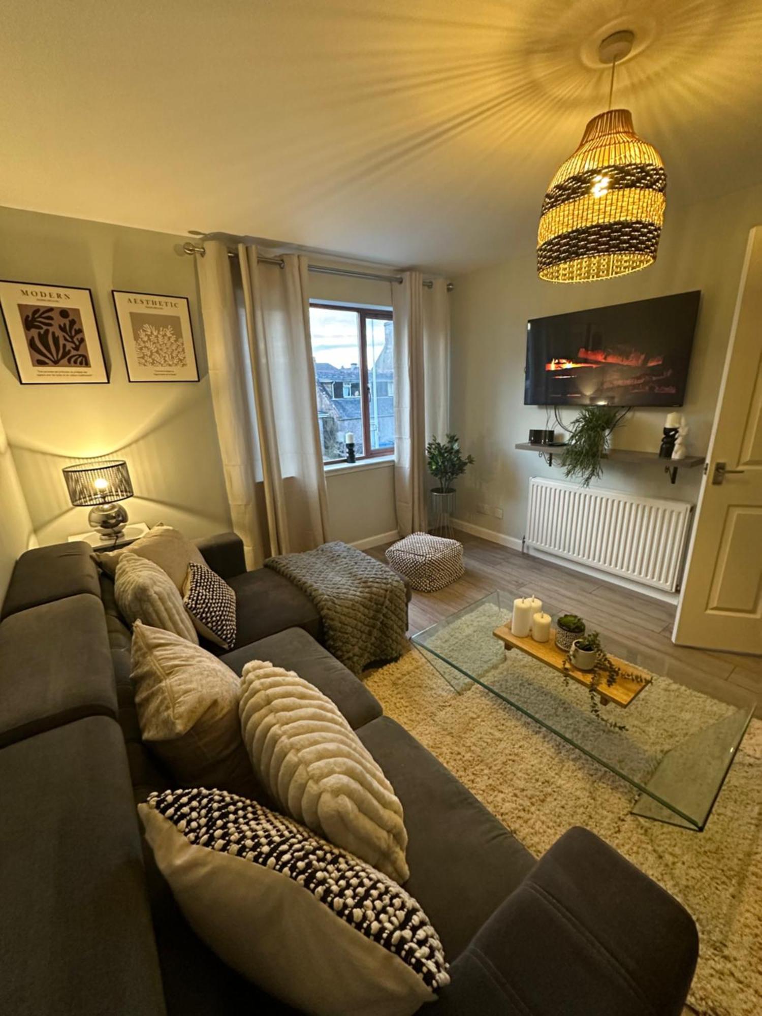Lovely Modern 2 Bedrom Unit Close To City Center Dalneigh Экстерьер фото